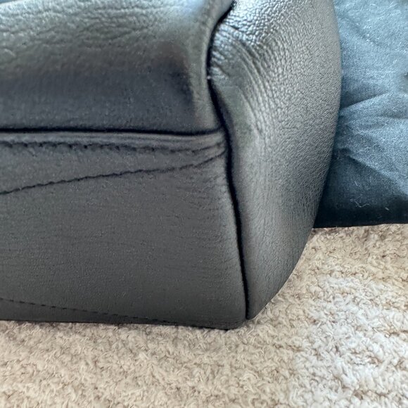 MARC JACOBS The Protege LARGE Leather Tote Color: BLACK /Gold Dust Bag - Picture 6 of 15